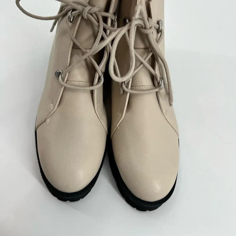 NEW COCONUTS BY MATISSE MILLY LACE-UP BOOTS in bone off white retro size 8 or 9